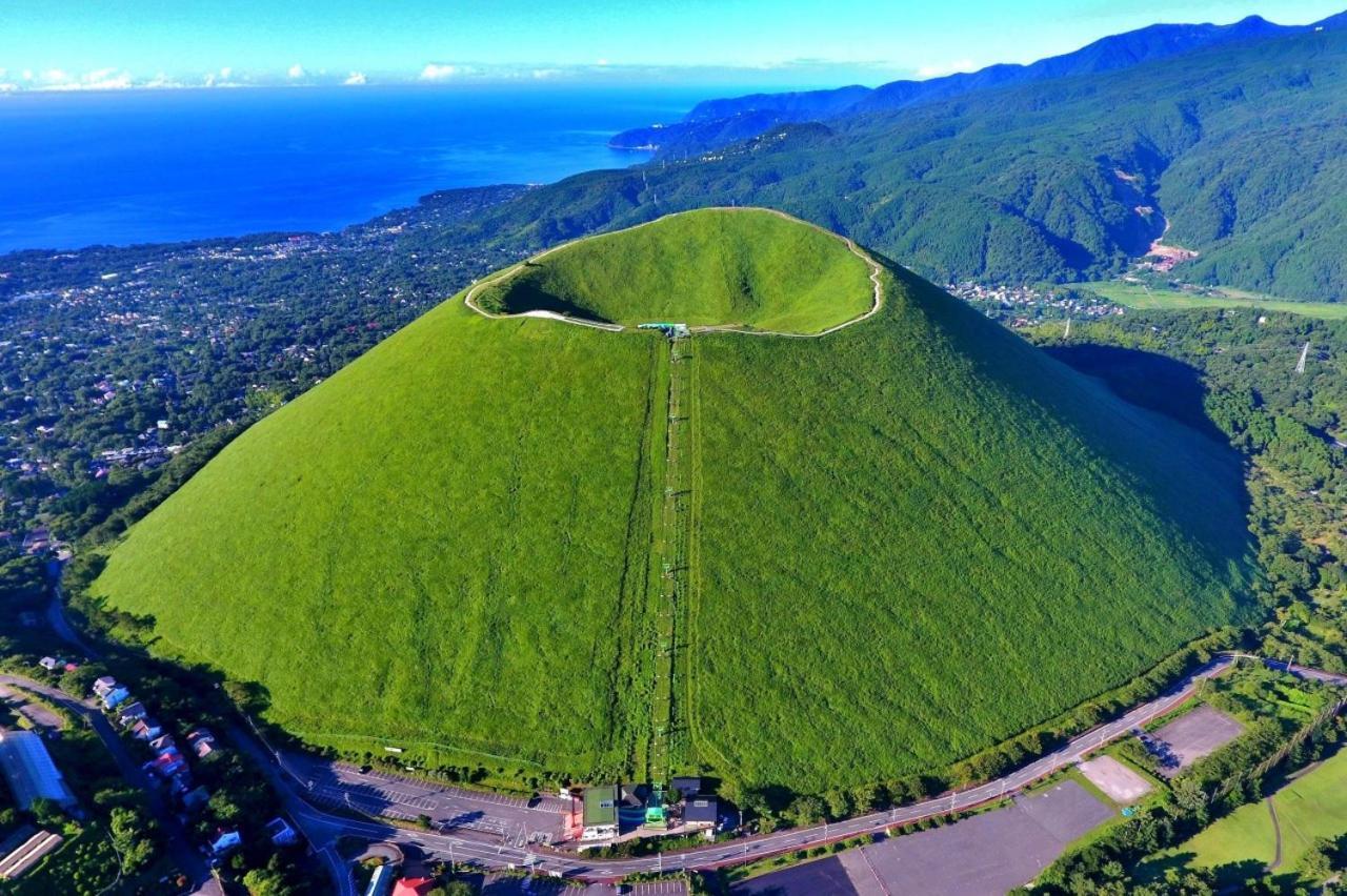 伊豆高原 温泉付別荘 Isana Mountain Villa Futo Eksteriør bilde